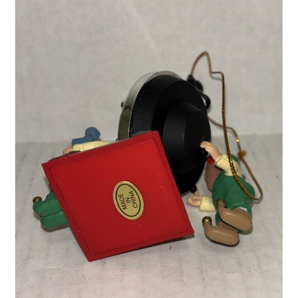 RARE HARLEY DAVIDSON CHRISTMAS ORNAMENT ELVES AND PENDGUIN HORN TEST AREA 1997 - Picture 9 of 16